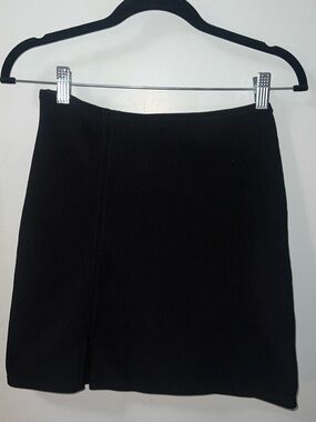 Derek Heart Black Mini Skirt with Subtle Front Seam